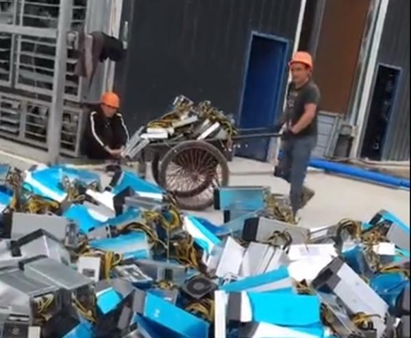 High-performance mining rig setup illustrating advanced hardware configurations